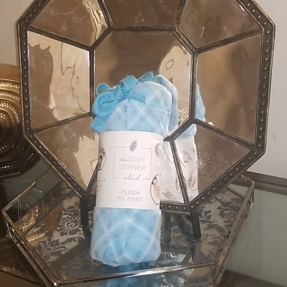 🔥 4/$20 Plush PJ Pants Small 4-6 - Picture 3 of 8